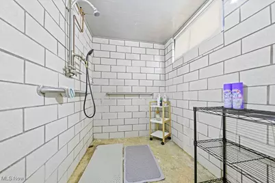 2041 Watson Avenue, Alliance, OH 44601 - Photo 36