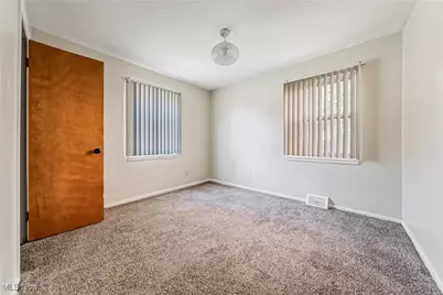 15978 Nelacrest Road, East Cleveland, OH 44112 - Photo 14