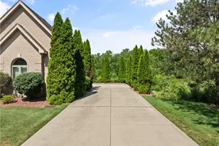 112 Caraplace, Wintersville, OH 43953 - Photo 8