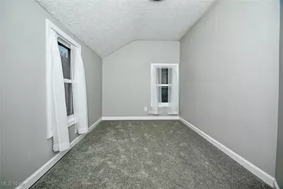 542 Montgomery Street, Akron, OH 44305 - Photo 20