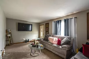 29800 Robert St, Wickliffe, OH 44092 - Photo 10