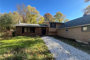 3273 S Jasmine Ave, Akron, OH 44319 - Photo 2