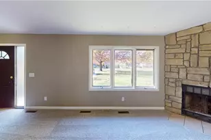 3273 S Jasmine Ave, Akron, OH 44319 - Photo 6