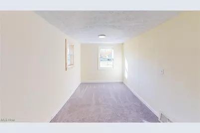 3273 S Jasmine Avenue, Akron, OH 44319 - Photo 20