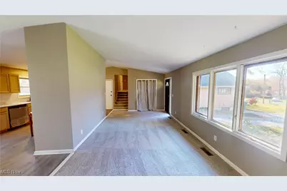 3273 S Jasmine Avenue, Akron, OH 44319 - Photo 12