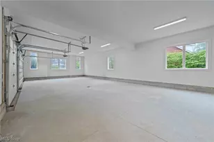 26117 N Woodland Rd, Beachwood, OH 44122 - Photo 48