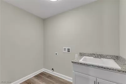 7662 Springfield Drive, Valley City, OH 44280 - Photo 24