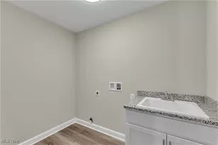 7662 Springfield Dr, Valley City, OH 44280 - Photo 24