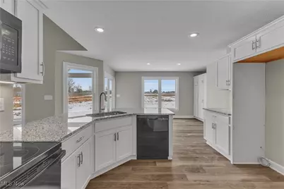 7662 Springfield Drive, Valley City, OH 44280 - Photo 14