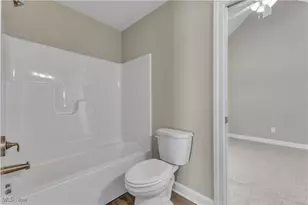 7662 Springfield Dr, Valley City, OH 44280 - Photo 28