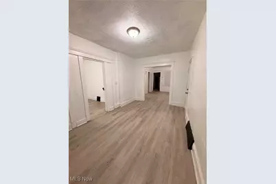 10512 Greenlawn Avenue, Loveland, OH 44108 - Photo 2