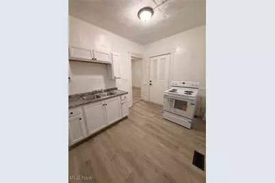 10512 Greenlawn Avenue, Loveland, OH 44108 - Photo 12