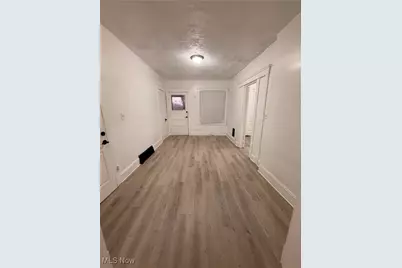 10512 Greenlawn Avenue, Loveland, OH 44108 - Photo 4