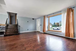 1227 33rd St NE, Canton, OH 44714 - Photo 4