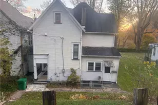 319 Ridge Ave, Wellsville, OH 43968 - Photo 2