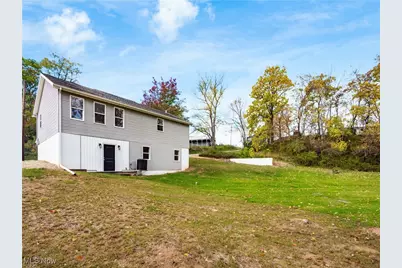 2425 S Pleasant Grove Road, Zanesville, OH 43701 - Photo 16