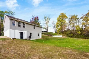 2425 S Pleasant Grove Rd, Zanesville, OH 43701 - Photo 16