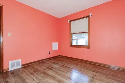 306 E 323rd Street, Willowick, OH 44095 - Photo 22
