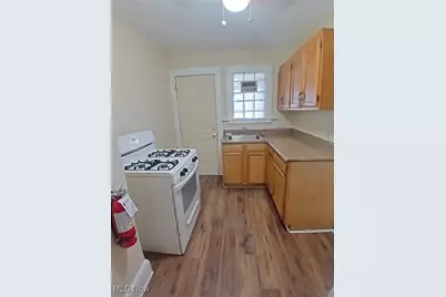 103 E Boston Avenue, Youngstown, OH 44507 - Photo 8