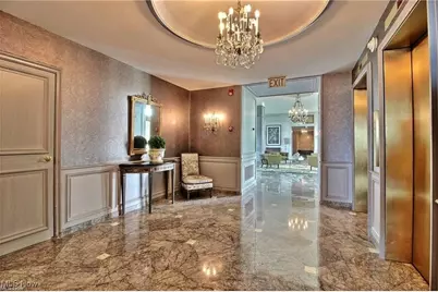 2 Bratenahl Place #2D, Bratenahl, OH 44108 - Photo 4