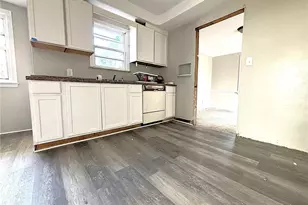 16109 Delrey Ave, Loveland, OH 44128 - Photo 2