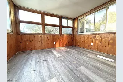 16109 Delrey Avenue, Loveland, OH 44128 - Photo 10