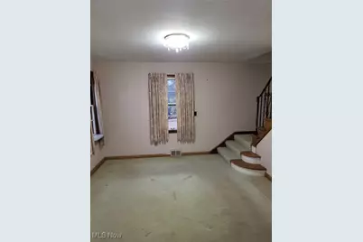 2219 Rowland Avenue NE, Canton, OH 44714 - Photo 8