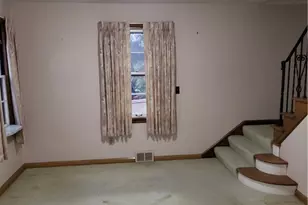 2219 Rowland Ave NE, Canton, OH 44714 - Photo 8