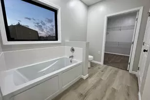 936 Miller Ave SW, Sugarcreek, OH 44681 - Photo 14