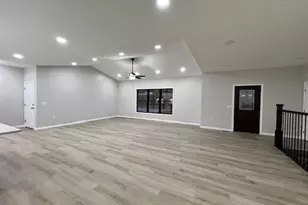 936 Miller Ave SW, Sugarcreek, OH 44681 - Photo 4