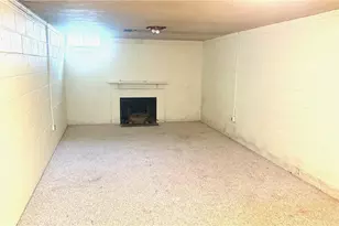 935 Ravine Dr, Cleveland Heights, OH 44112 - Photo 2