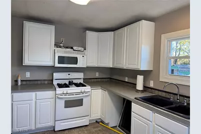 5392 Walters Street NE, East Canton, OH 44730 - Photo 8