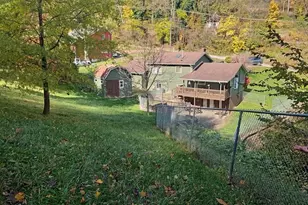 1070 Central Ave, Bellaire, OH 43906 - Photo 2