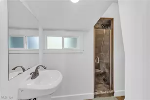 2002 Valentine Ave, Loveland, OH 44109 - Photo 22