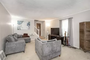 242 Monroe Ave, Cuyahoga Falls, OH 44221 - Photo 4