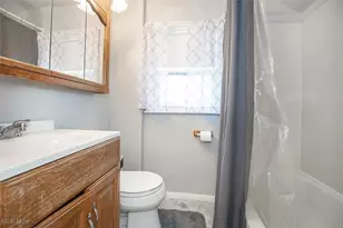 242 Monroe Ave, Cuyahoga Falls, OH 44221 - Photo 24