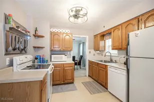 242 Monroe Ave, Cuyahoga Falls, OH 44221 - Photo 10