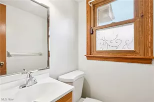 1470 Turnberry Dr, Youngstown, OH 44512 - Photo 32