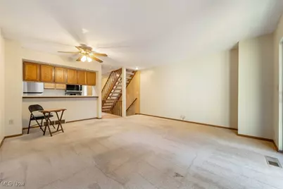 2410 Wrens Drive S, Stow, OH 44224 - Photo 12