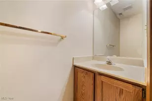 2410 Wrens Dr S, Stow, OH 44224 - Photo 16