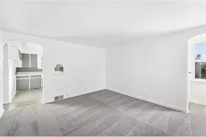 122 Westland Avenue SW, Massillon, OH 44646 - Photo 2