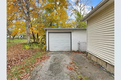 213 Gates Avenue, Elyria, OH 44035 - Photo 4