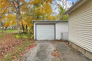 213 Gates Ave, Elyria, OH 44035 - Photo 4