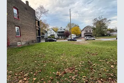 2211 E 71st Street, Loveland, OH 44103 - Photo 2