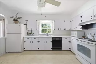 255 S Beverly Ave, Austintown, OH 44515 - Photo 10