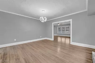 3234 Euclid Heights Boulevard #Upper, Cleveland Heights, OH 44118 - Photo 12