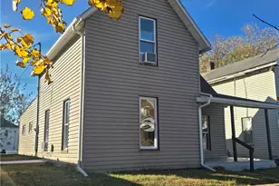 731 S 6th St, Coshocton, OH 43812 - Photo 2