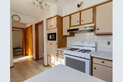 1037 W 37th Street, Lorain, OH 44052 - Photo 10