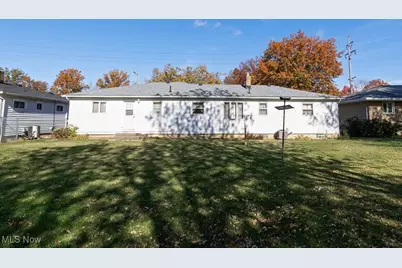 1037 W 37th Street, Lorain, OH 44052 - Photo 4