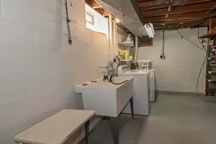 1037 W 37th St, Lorain, OH 44052 - Photo 32